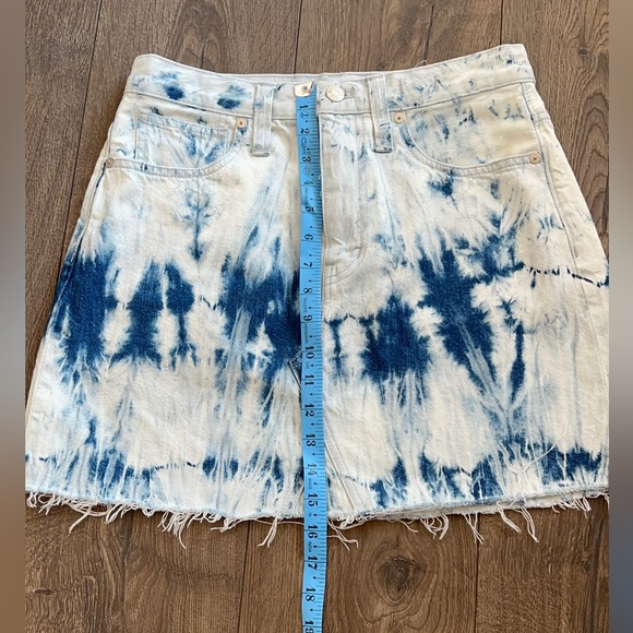 Madewell Women’s Tie-dye A-Line Jean Skirt. - Picture 10 of 11